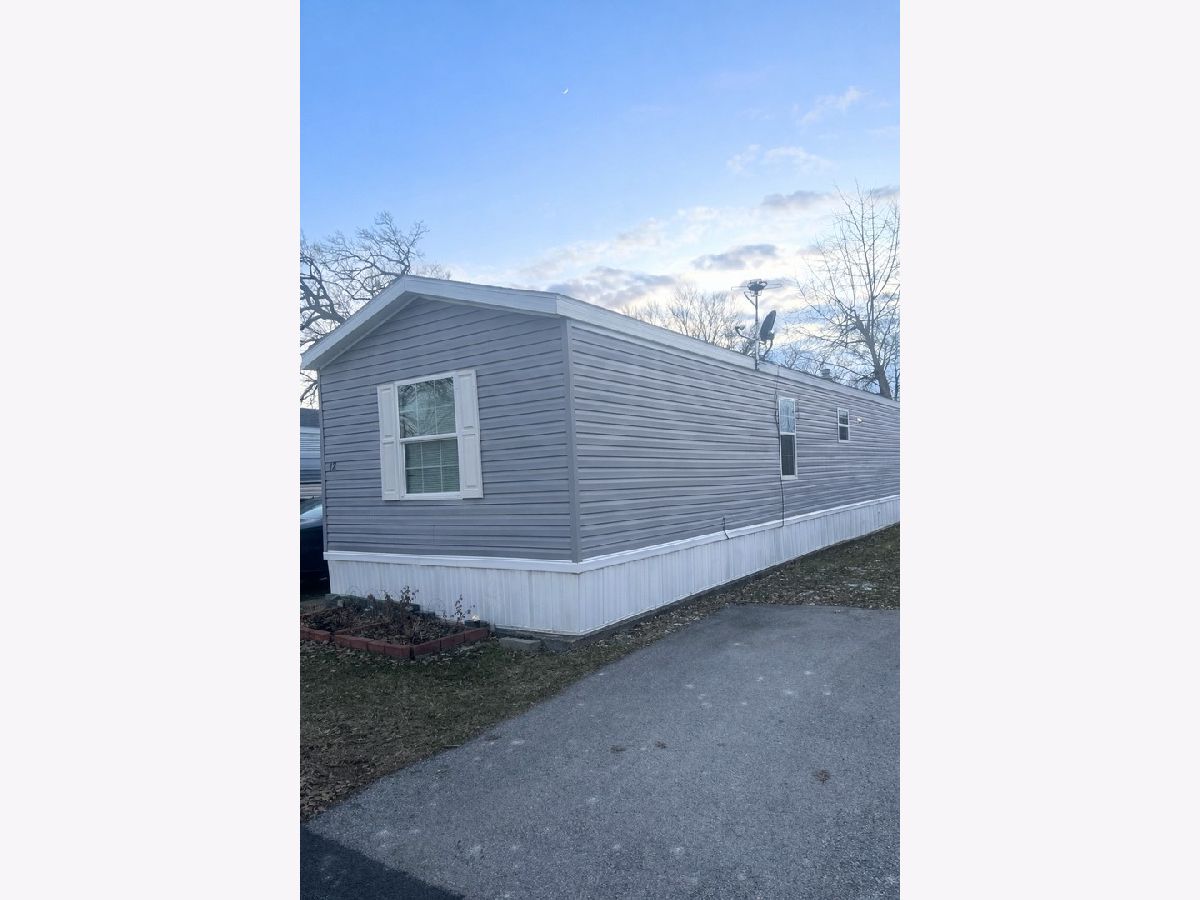  For Sale Minooka Illinois, 12 Maple Street