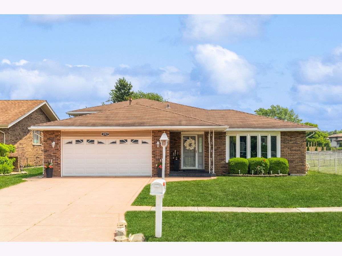  Sold Palos Hills Illinois, 10927 Circle