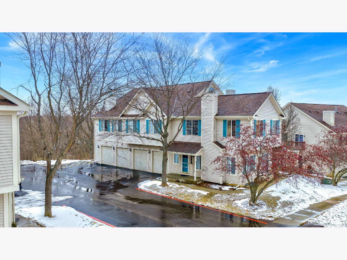 Townhomes & Condos For Sale Fox Ridge Fox Lake Illinois, 530 Fox Ridge Drive