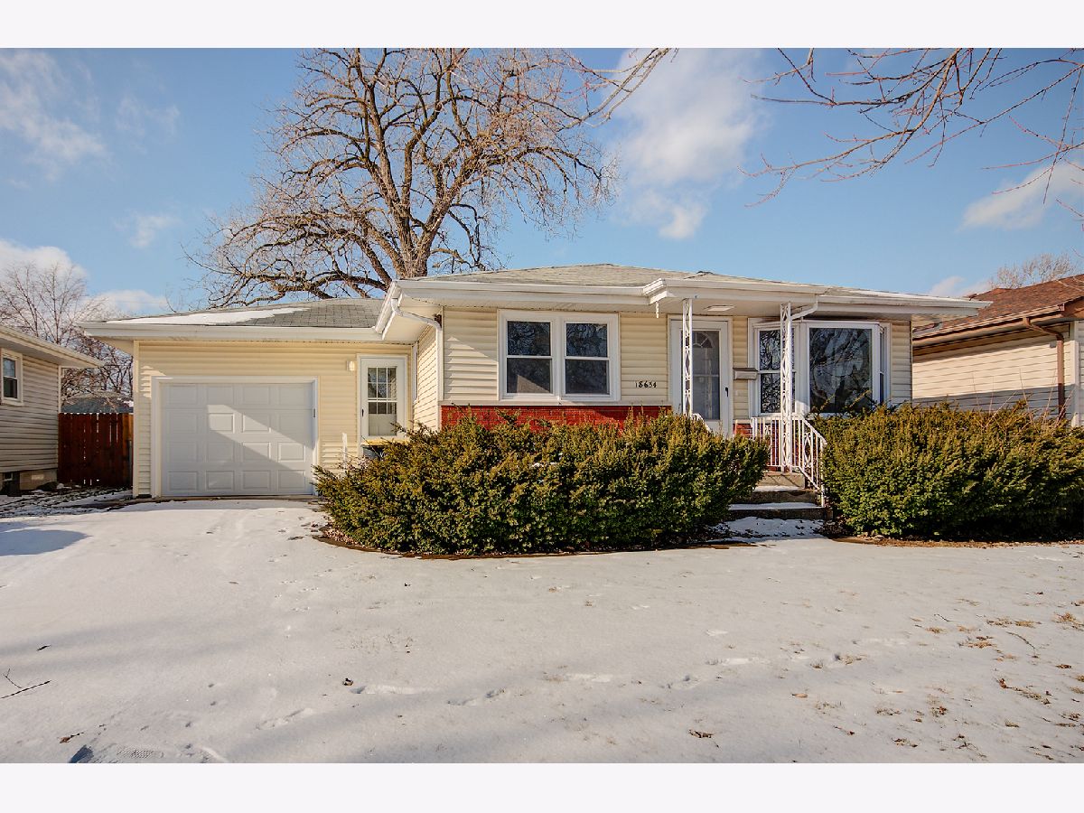  For Sale Lansing Illinois, 18634 Bernadine Street