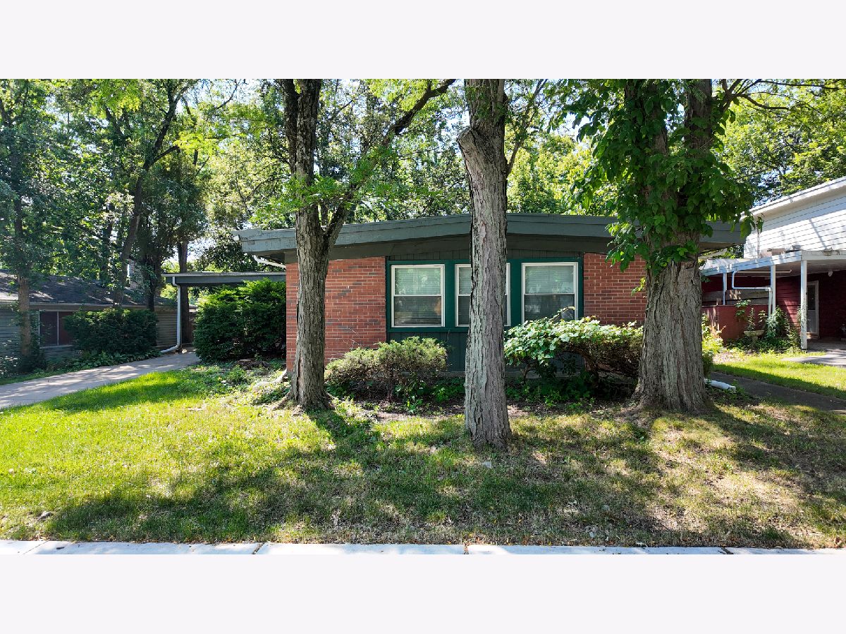  For Sale Park Forest Illinois, 335 Oakwood Street