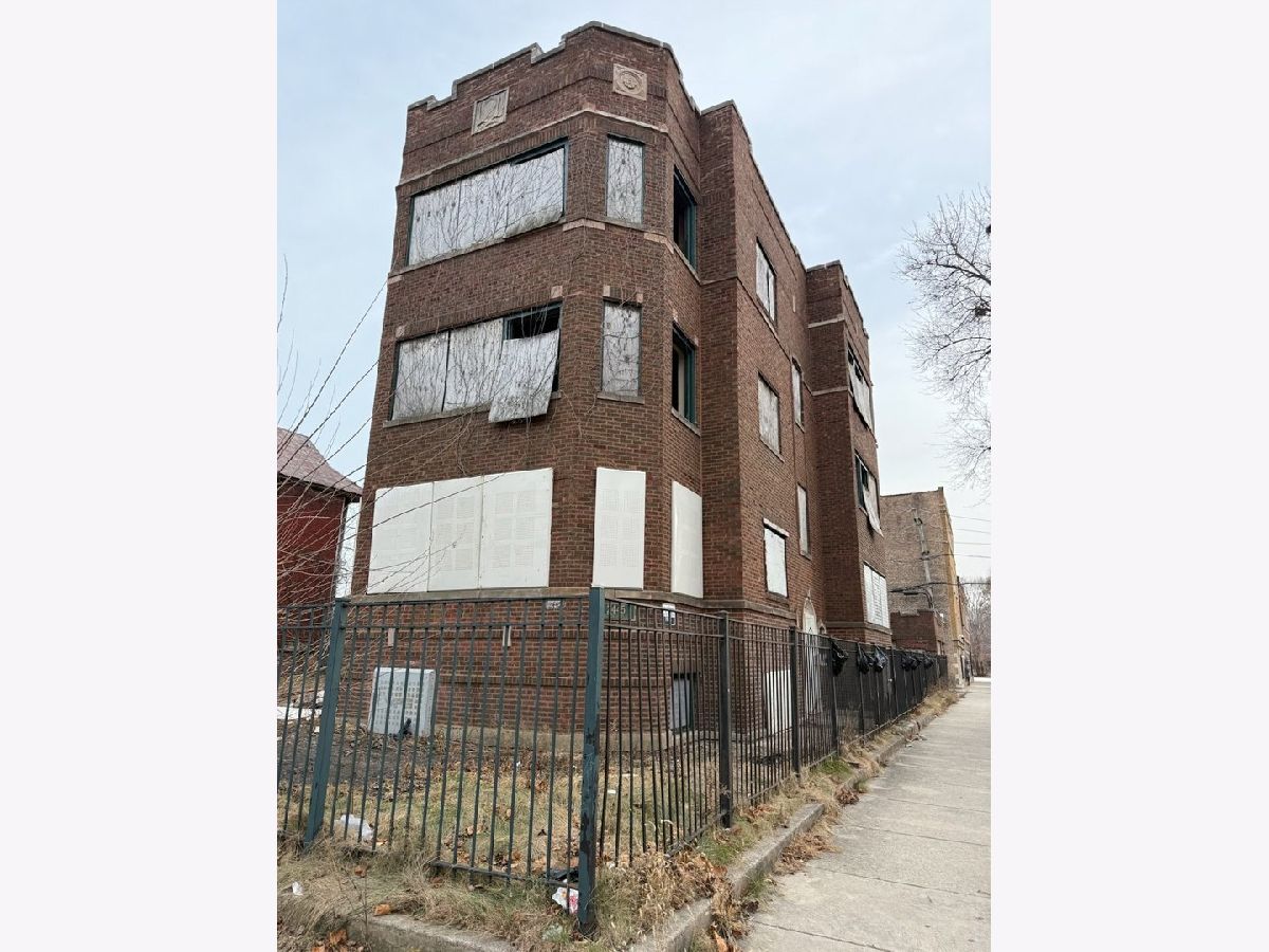  For Sale Chicago Illinois, 2445 74th Place