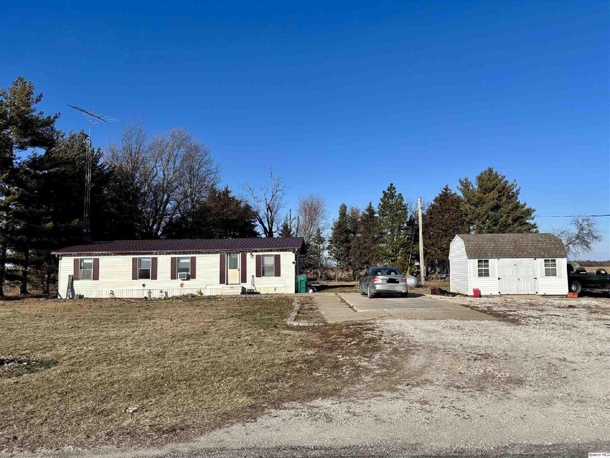  For Sale Carthage Illinois, 2330 County Road 1400