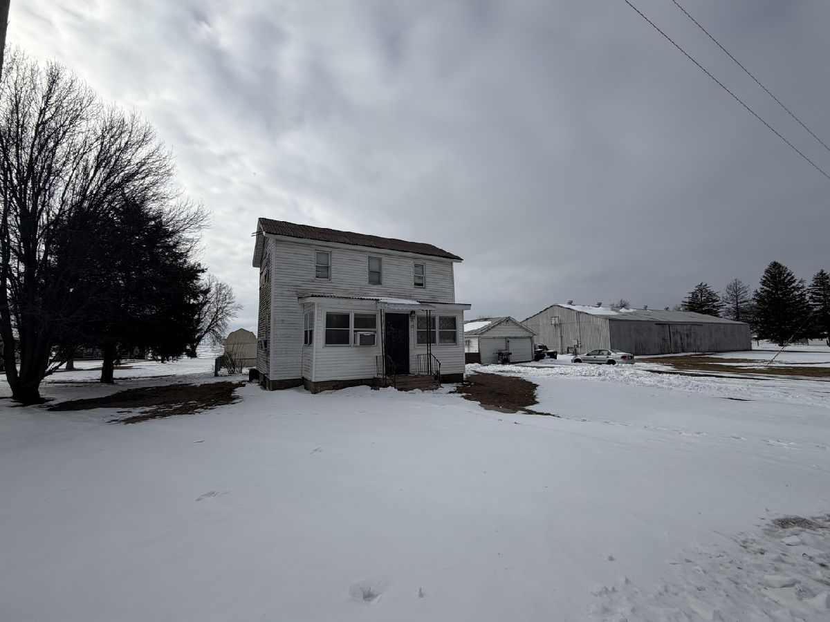  For Sale Weldon Illinois, 215 Grove Street