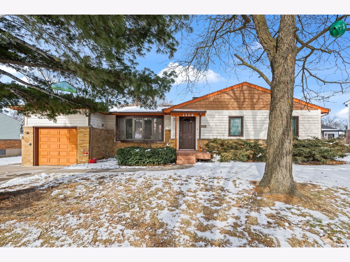  For Sale Palatine Illinois, 1368 Palatine Road