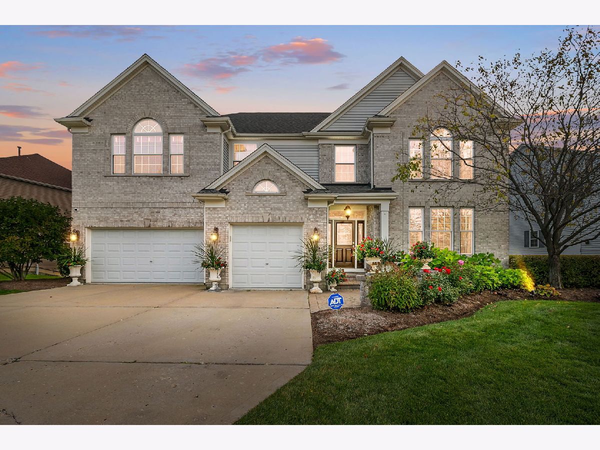  For Sale Antioch Illinois, 865 Sterling Heights Drive