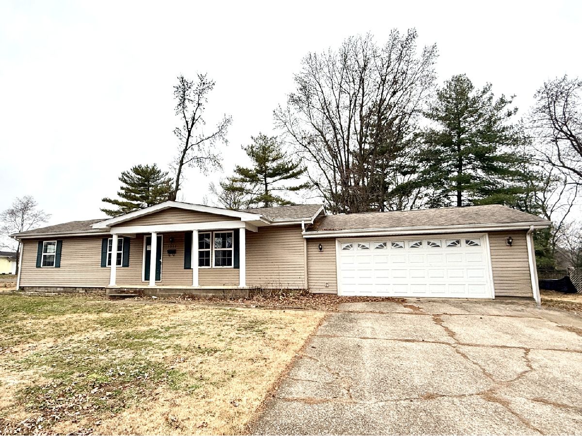  For Sale Benton Illinois, 1311 Whisper Way