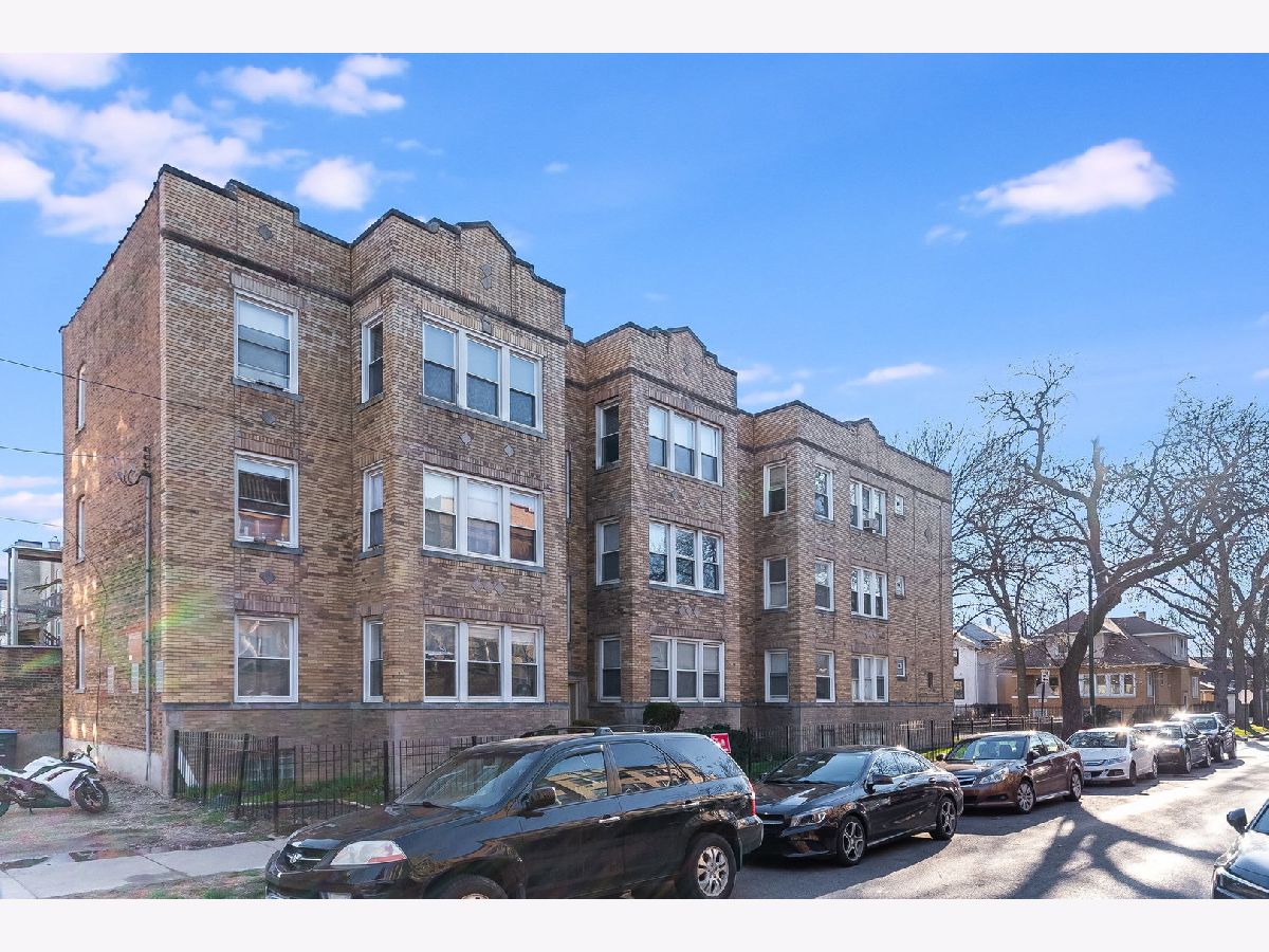  For Sale Chicago Illinois, 3553 Sunnyside Avenue