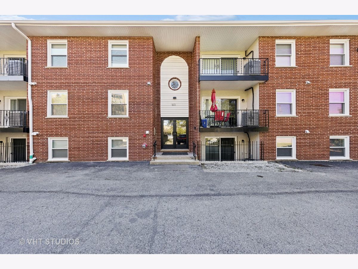  For Rent Westmont Illinois, 515 Cass