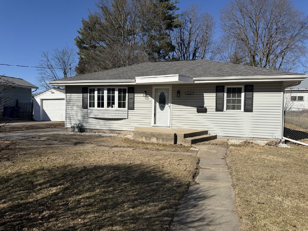  For Sale Monmouth Illinois, 1124 1st Avenue