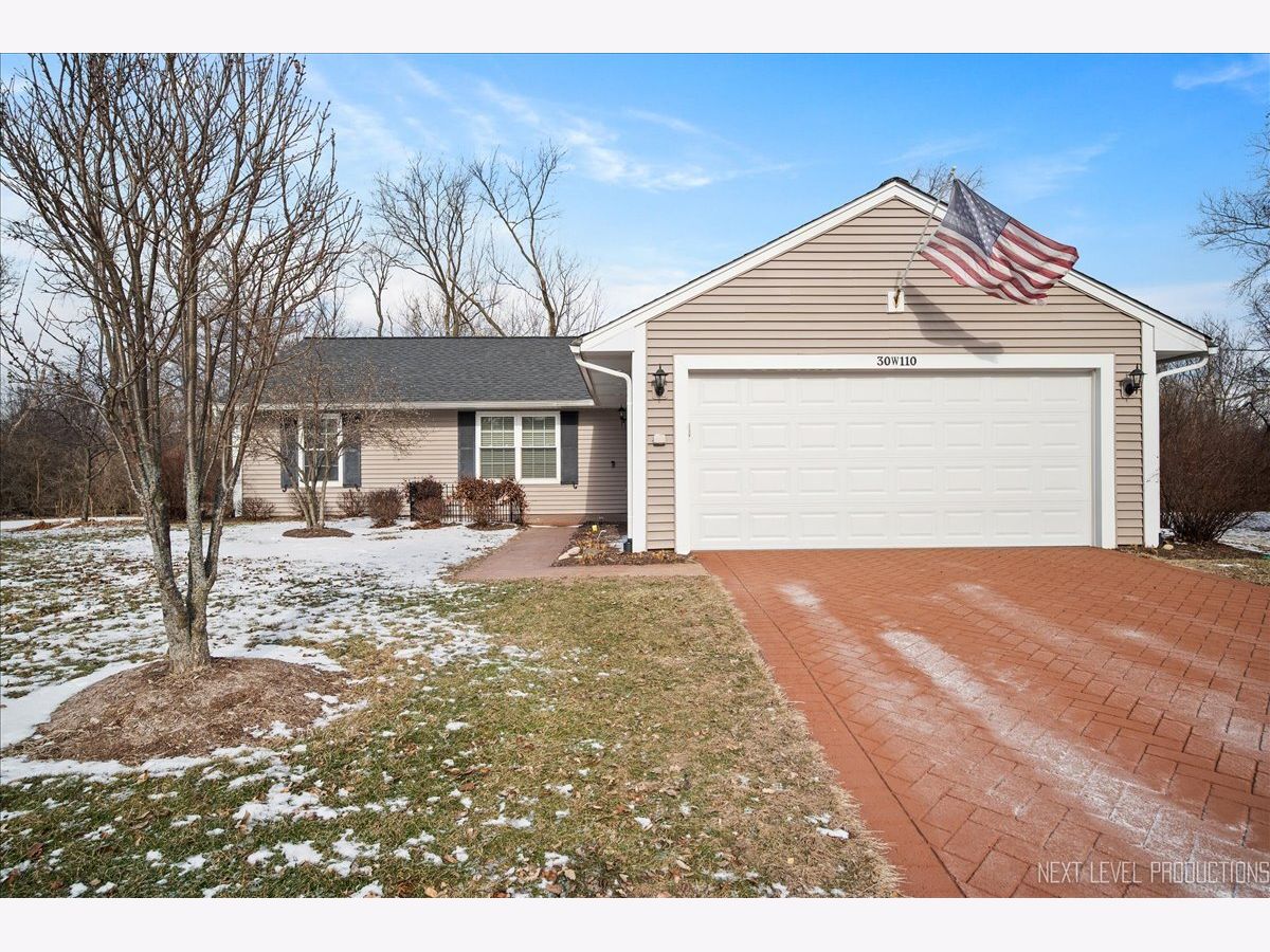  For Sale Warrenville Illinois, 30W110 Huntington Drive
