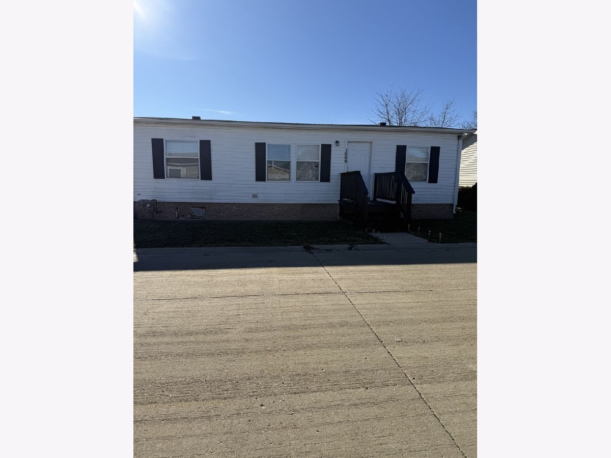Homes For Sale Prairie Place Bloomington Illinois, 3006 Iris Way