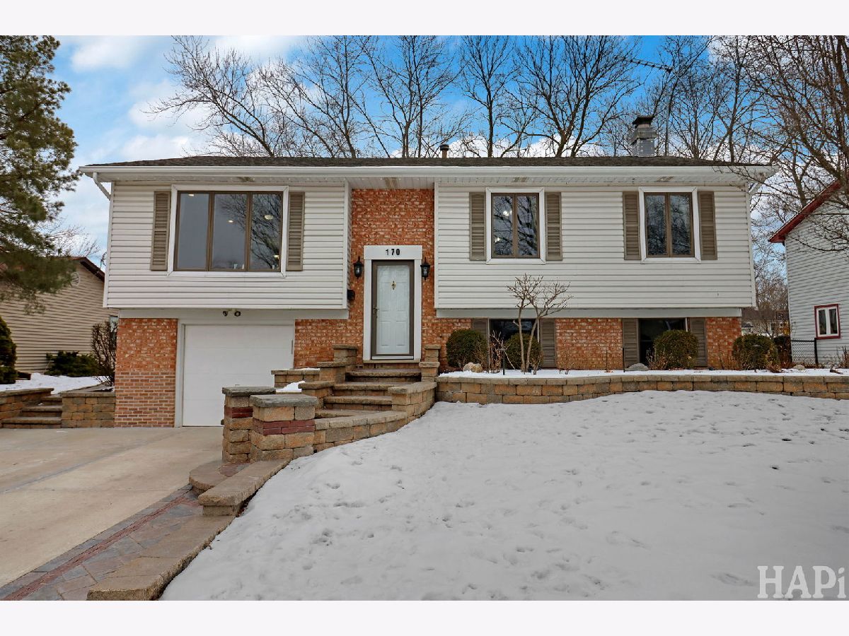  For Sale Lake Zurich Illinois, 170 Burr Oak Drive