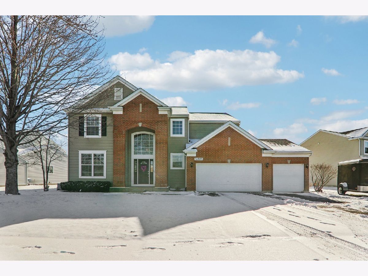 Homes & Townhomes For Sale Crossings At Wolf Creek Plainfield Illinois, 11405 Glenbrook Circle