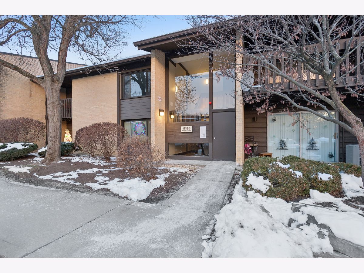  For Rent Willowbrook Illinois, 6185 Pinewood