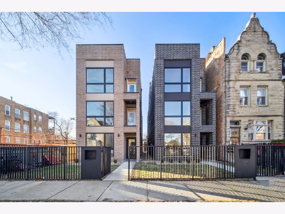  For Sale Chicago Illinois, 4206 Calumet Avenue