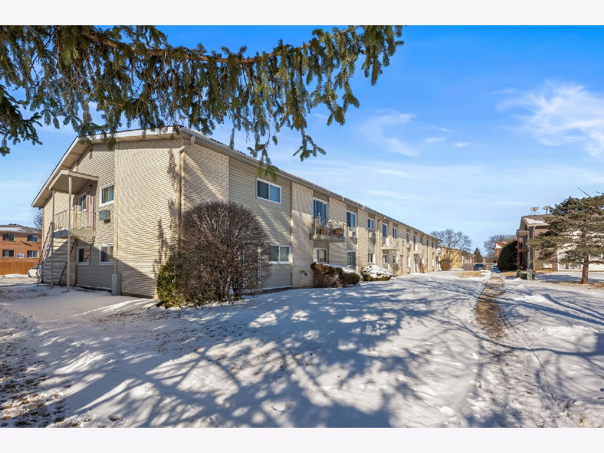  For Sale Des Plaines Illinois, 8888 Steven Drive