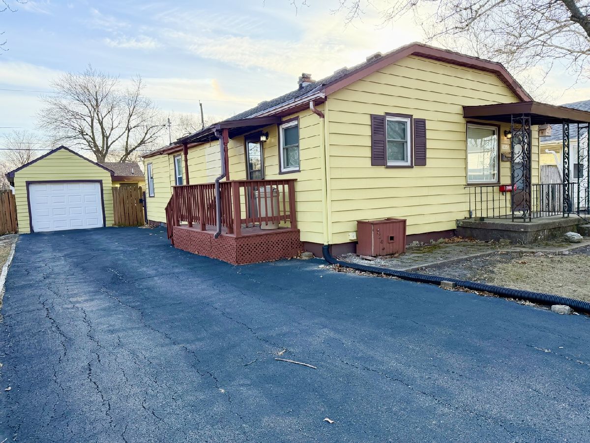  Sold Ottawa Illinois, 1445 Pickwick