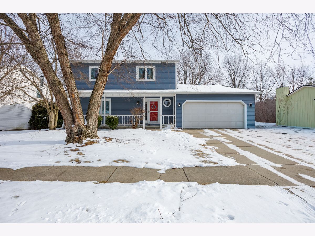 Homes & Condos & Townhomes For Sale Laesch Acres Bloomington Illinois, 312 Clover Court