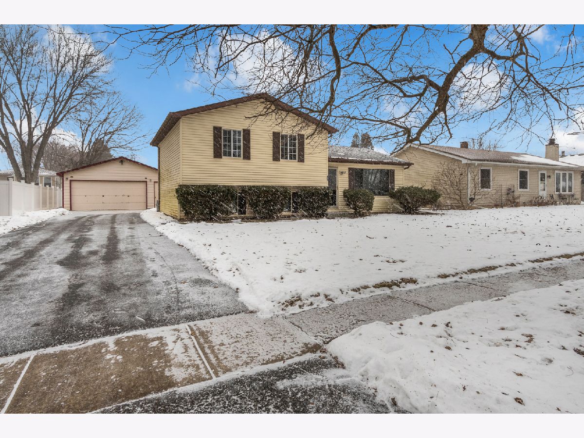  For Sale Winthrop Harbor Illinois, 809 Thompson Avenue