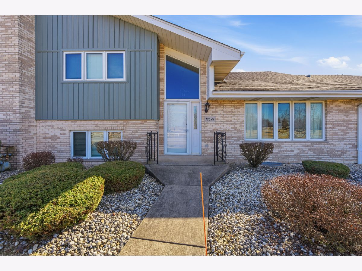 Townhomes & Homes For Sale Eagle Ridge Iii Orland Park Illinois, 10641 Rachel Lane