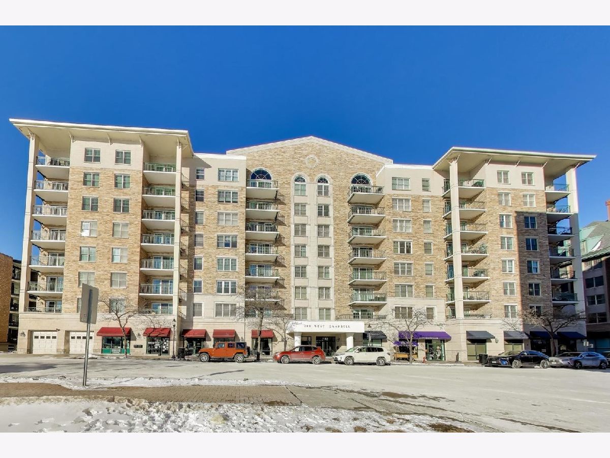 Condominiums For Sale Campbell Courte Arlington Heights Illinois, 200 Campbell Street