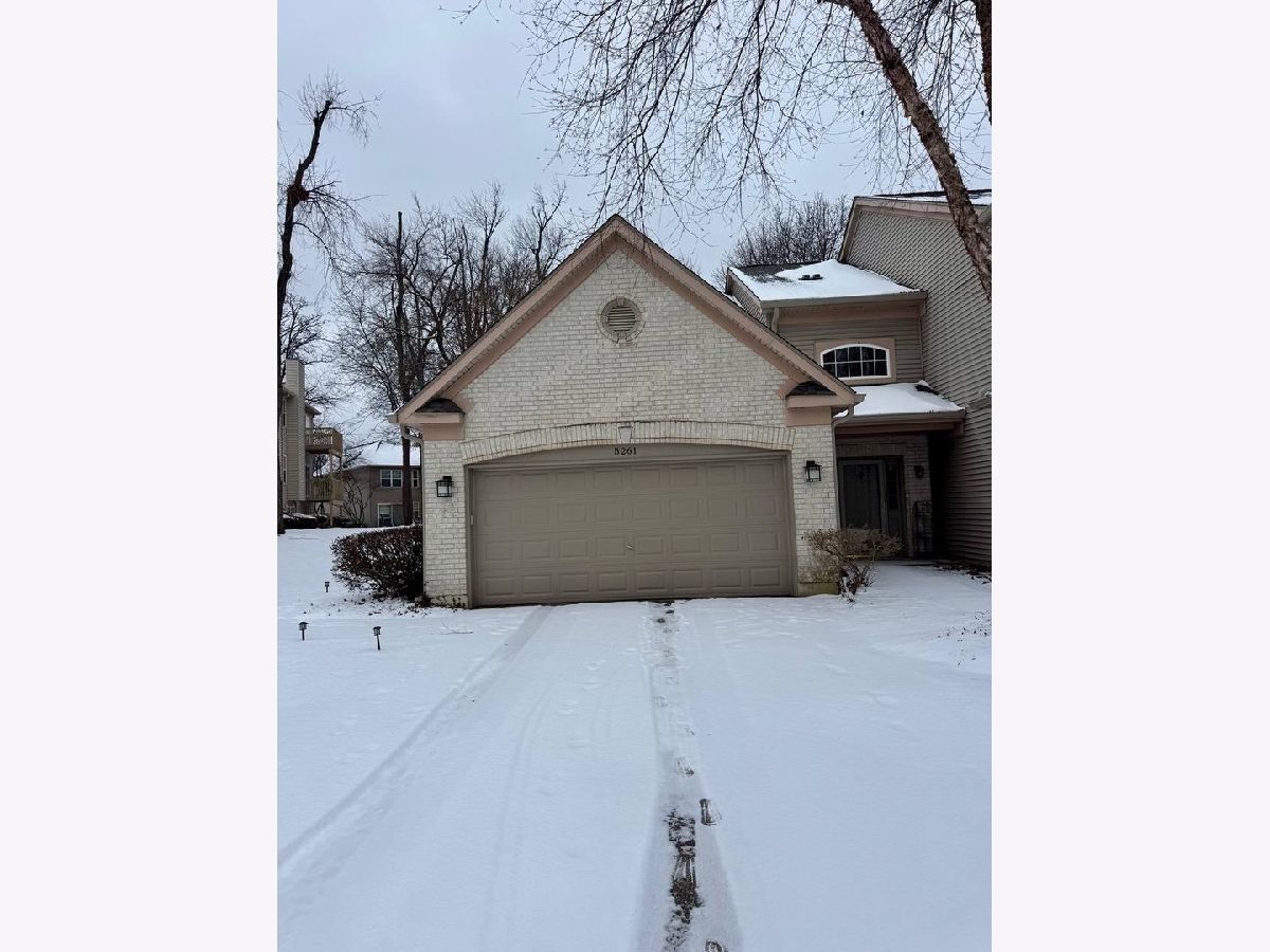  Rented Crystal Lake Illinois, 5261 Pebble