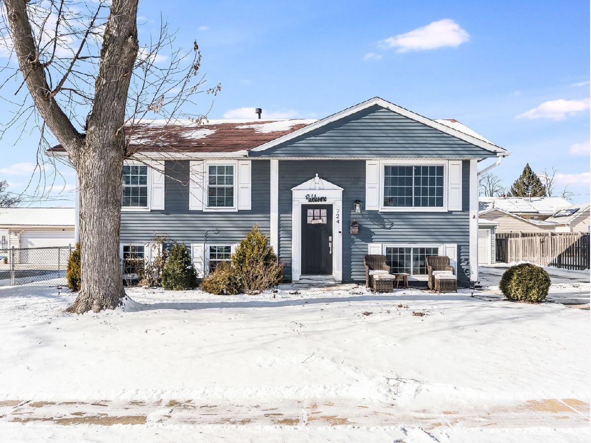  For Sale Romeoville Illinois, 724 Echo Avenue