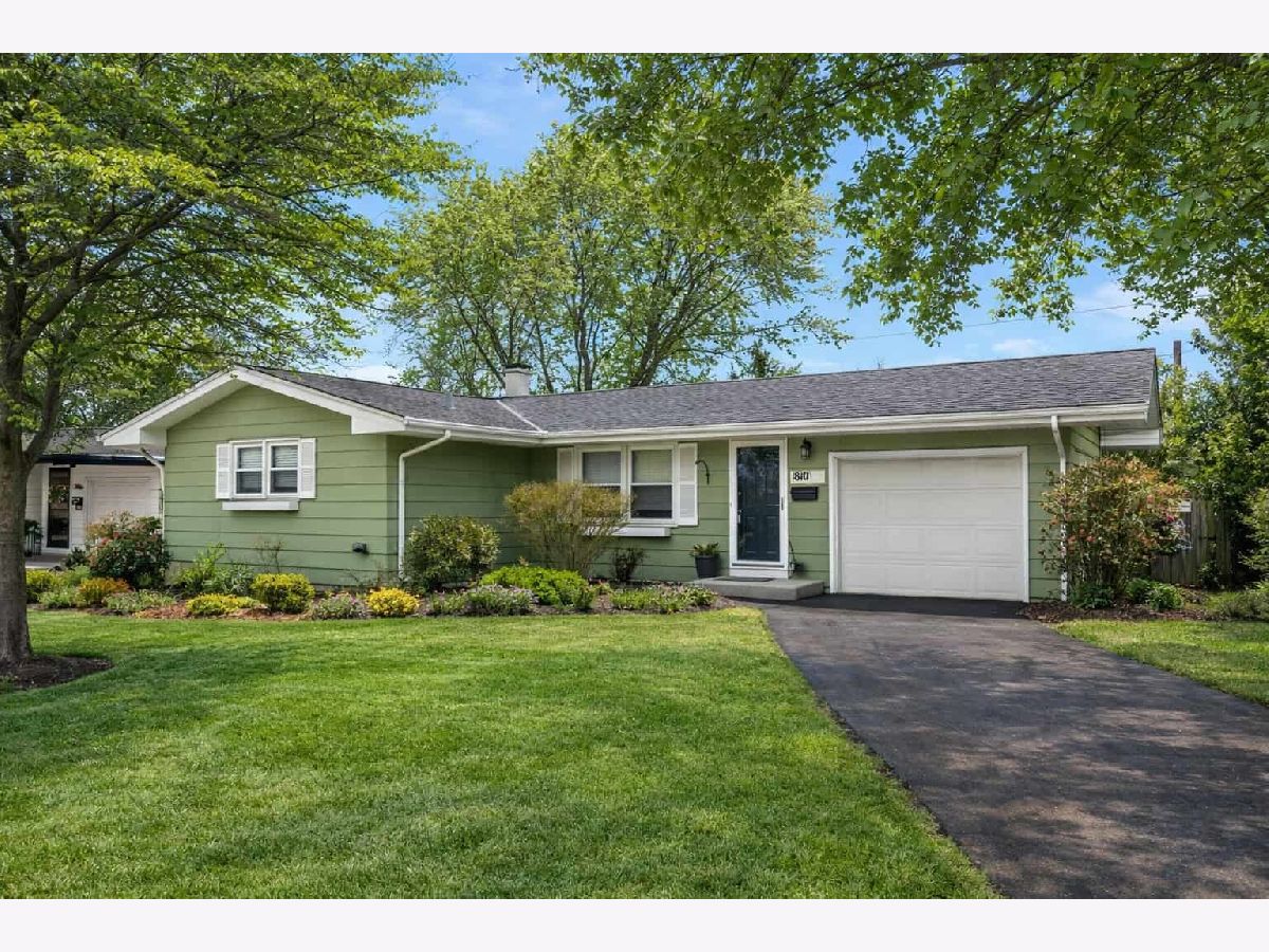  For Sale St Charles Illinois, 1810 Evergreen Street