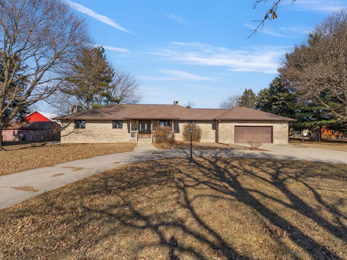  For Sale Geneseo Illinois, 12292 Indian Trail Road
