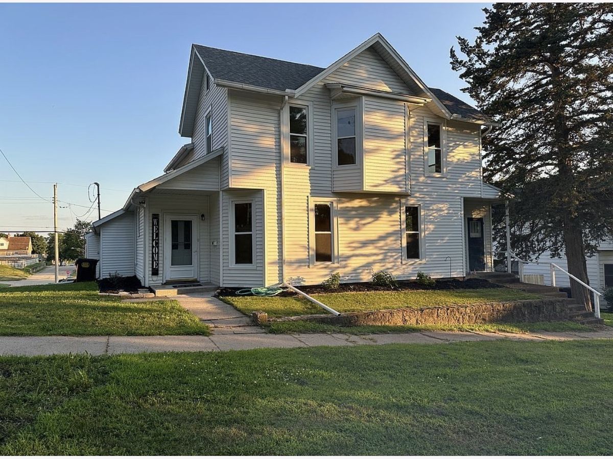  For Sale Fulton Illinois, 616 10th Avenue