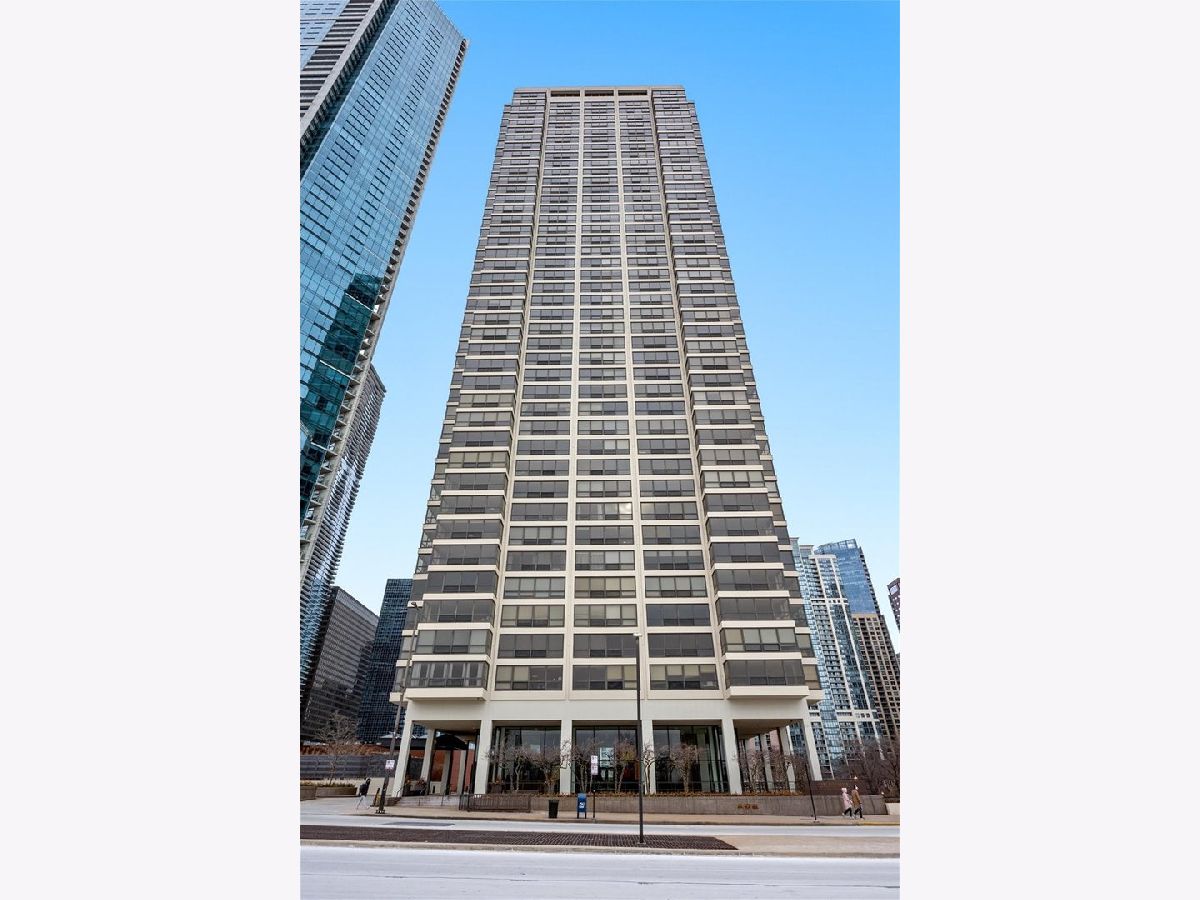 Condominiums Rented The Buckingham Chicago Illinois, 360 Randolph