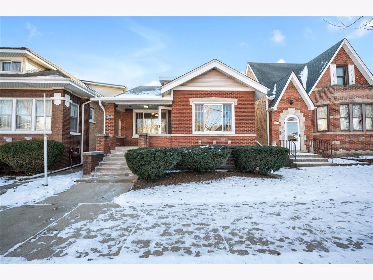 For Sale Chicago Illinois, 5843 Grace Street