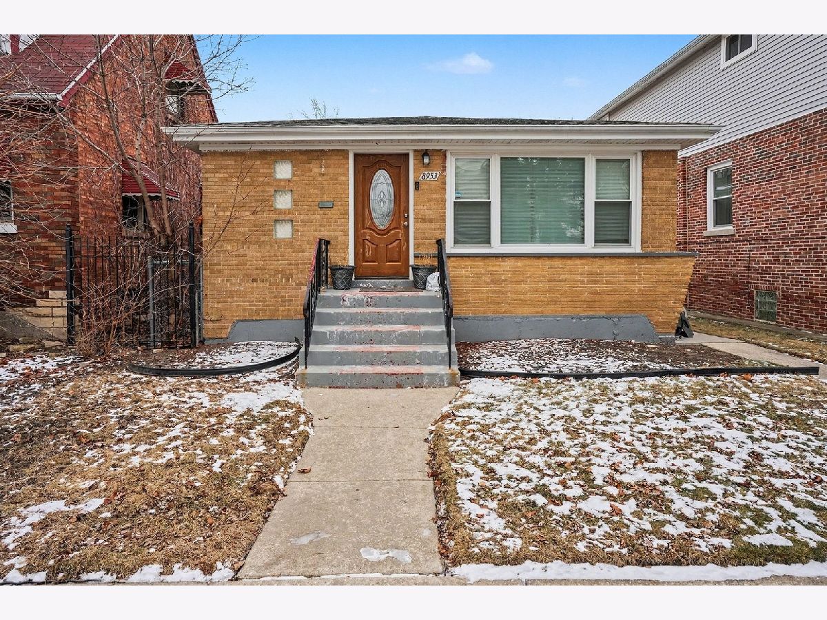  For Sale Chicago Illinois, 8953 Aberdeen Street