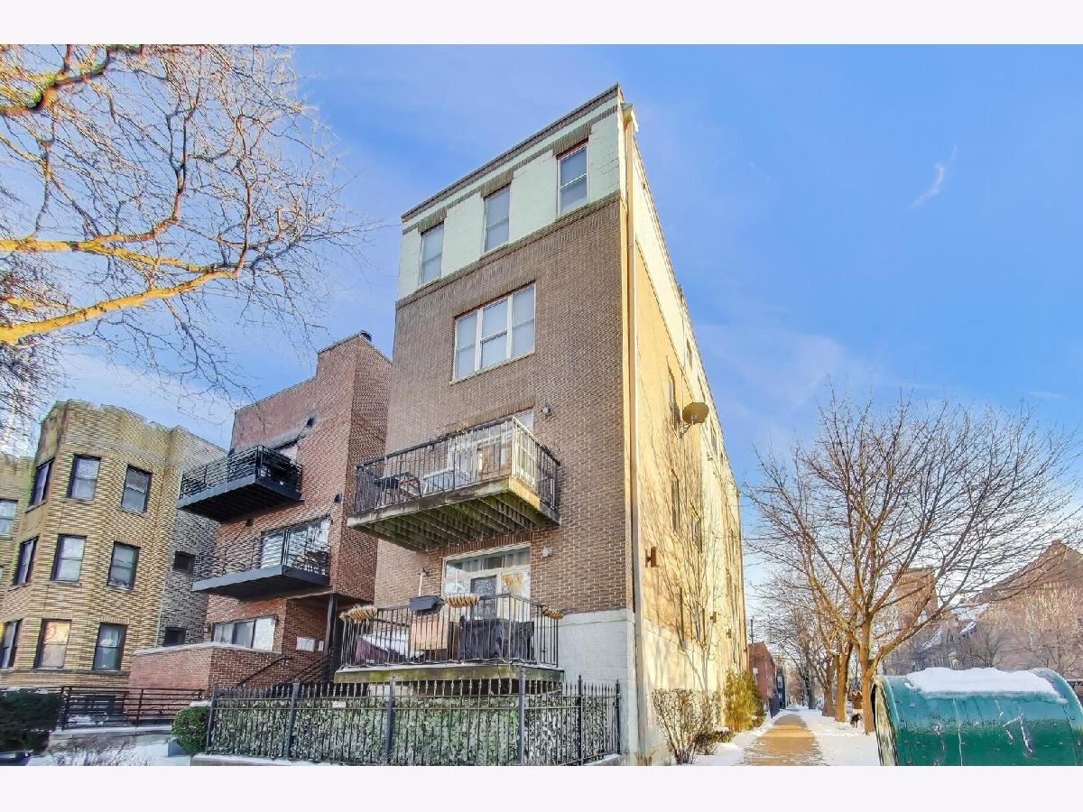 Condominiums & Homes Rented Palmer Square Chicago Illinois, 2869 Palmer