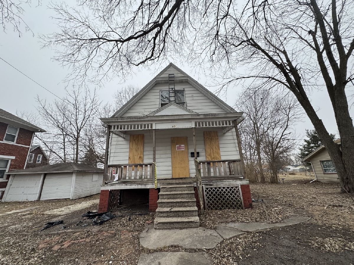  For Sale Galesburg Illinois, 801 Pine Street