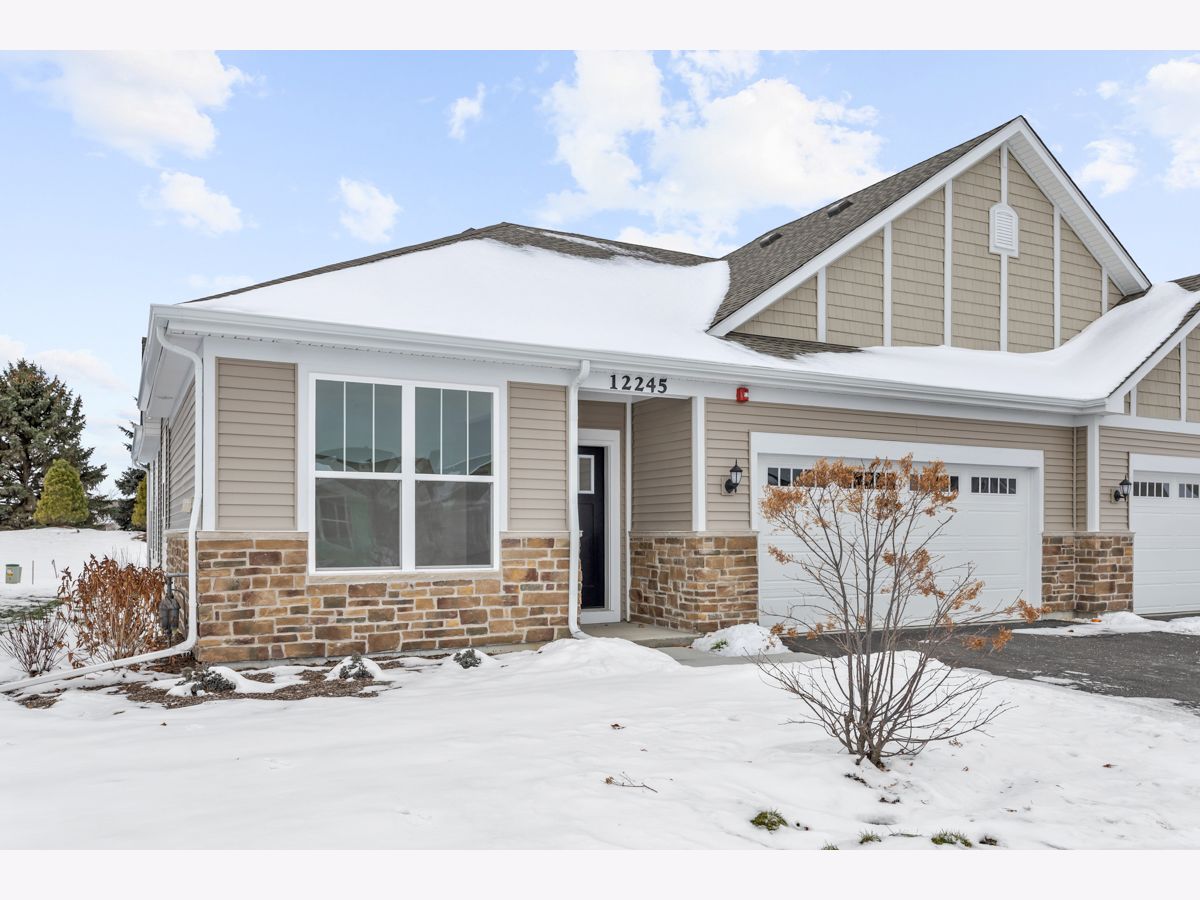 Condos & Townhomes For Rent Regency Square Huntley Illinois, 12245 Barcroft