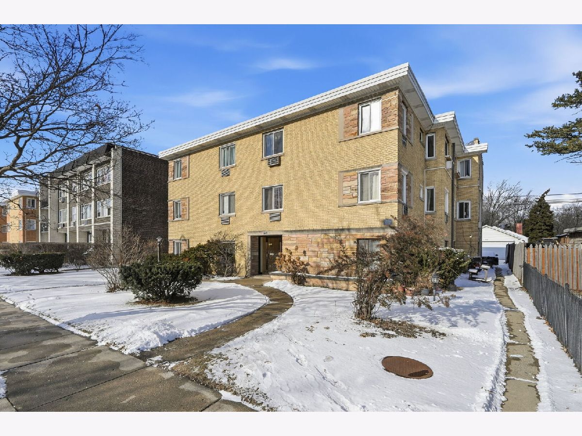  For Sale Evanston Illinois, 1609 Howard Street