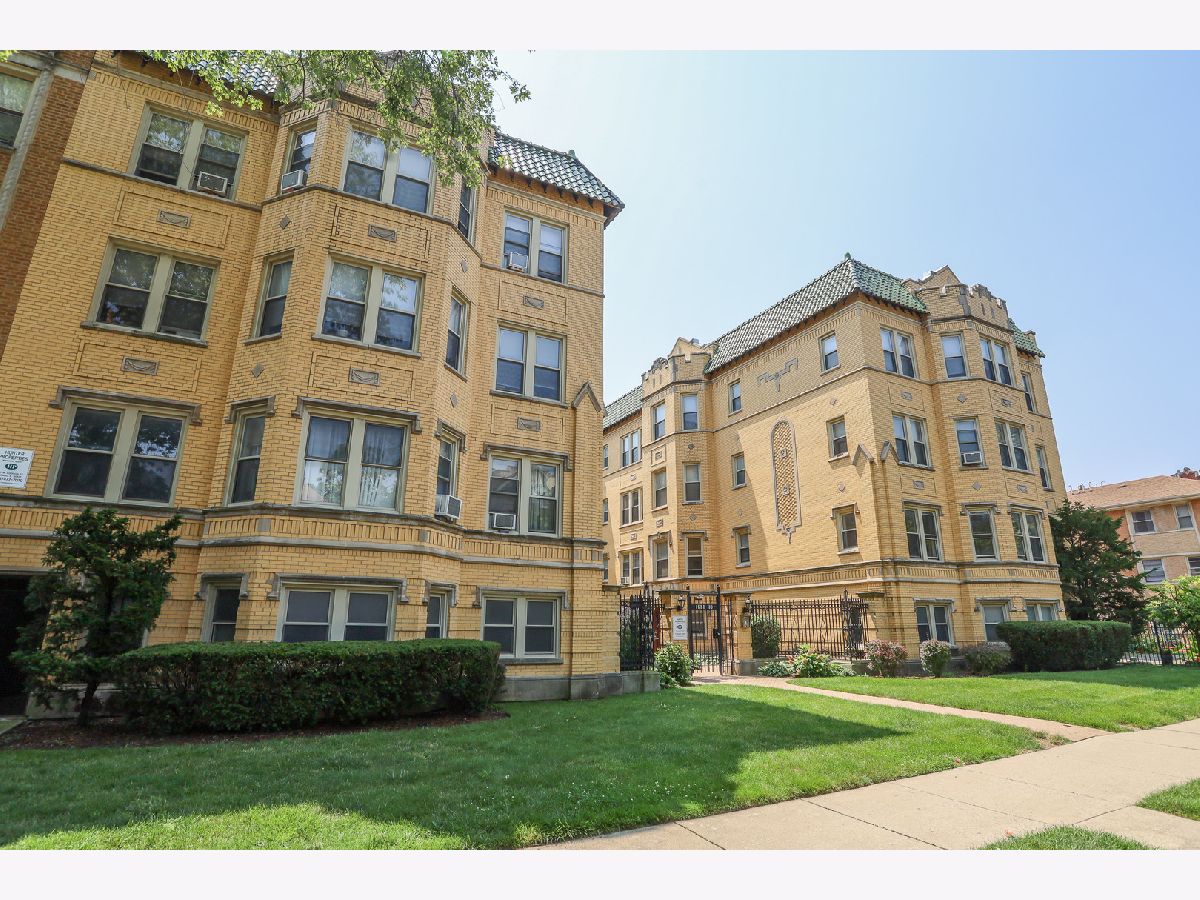  Rented Chicago Illinois, 1627 Lunt