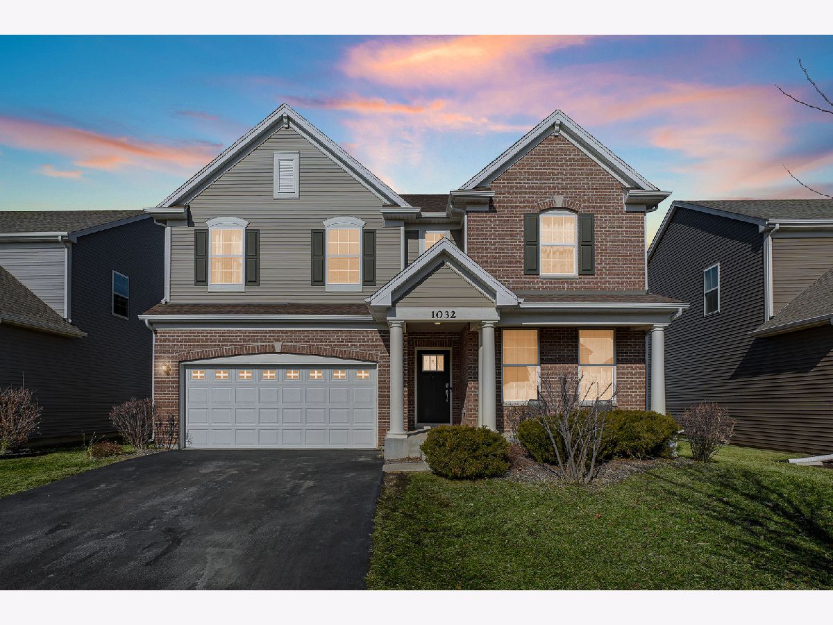 Homes & Condos & Townhomes For Sale South Pointe South Elgin Illinois, 1032 Blazing Star Street