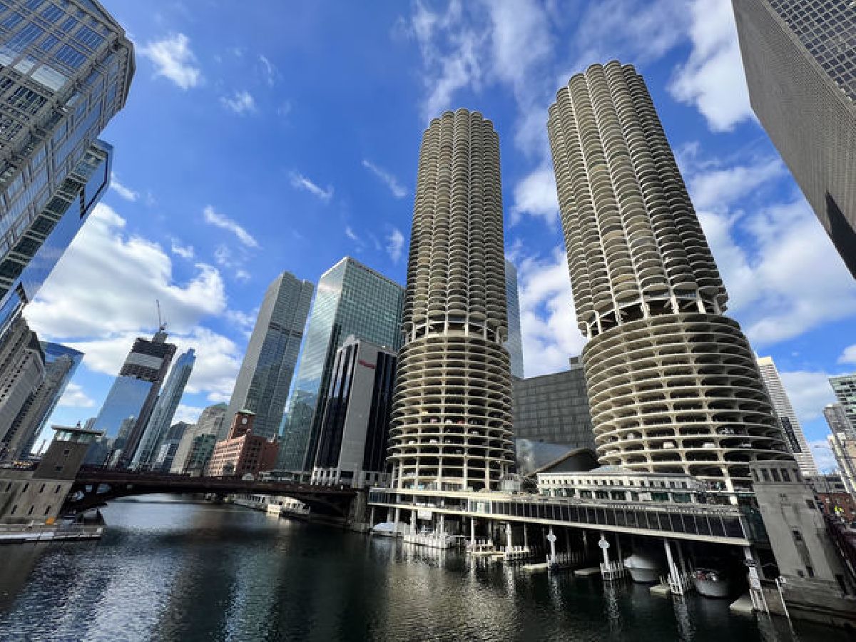  For Rent Chicago Illinois, 300 State