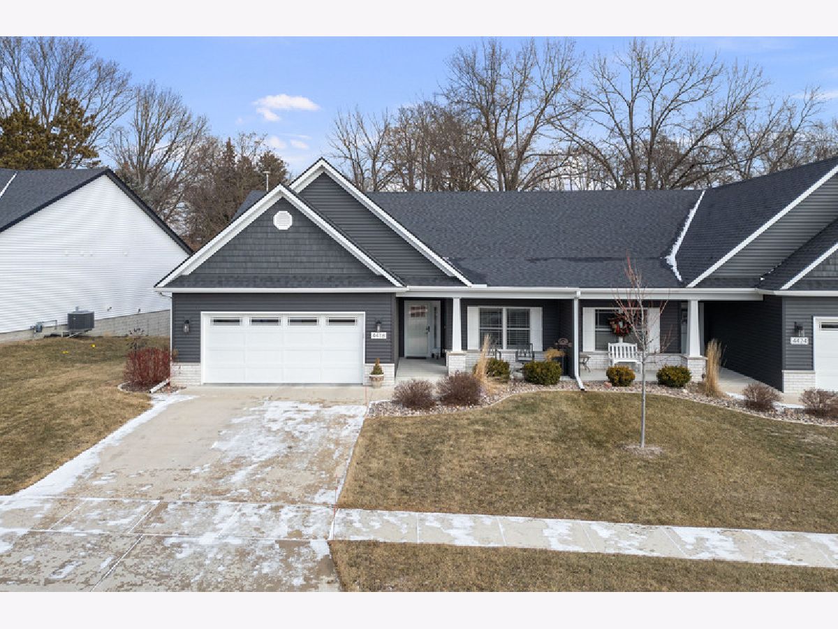  For Sale Bettendorf Iowa, 4418 Chestnut Drive