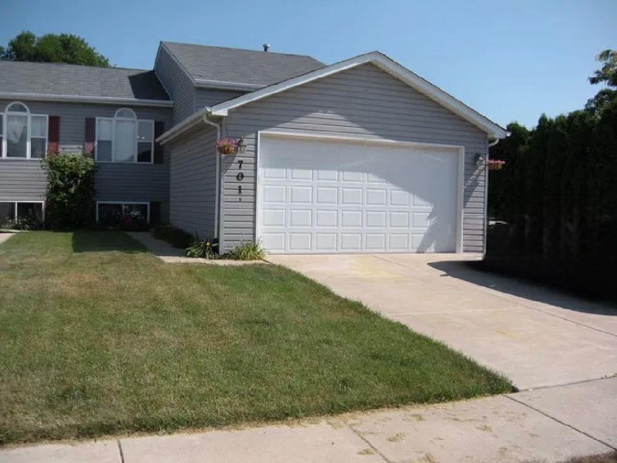  For Sale Minooka Illinois, 701 Davidson Drive