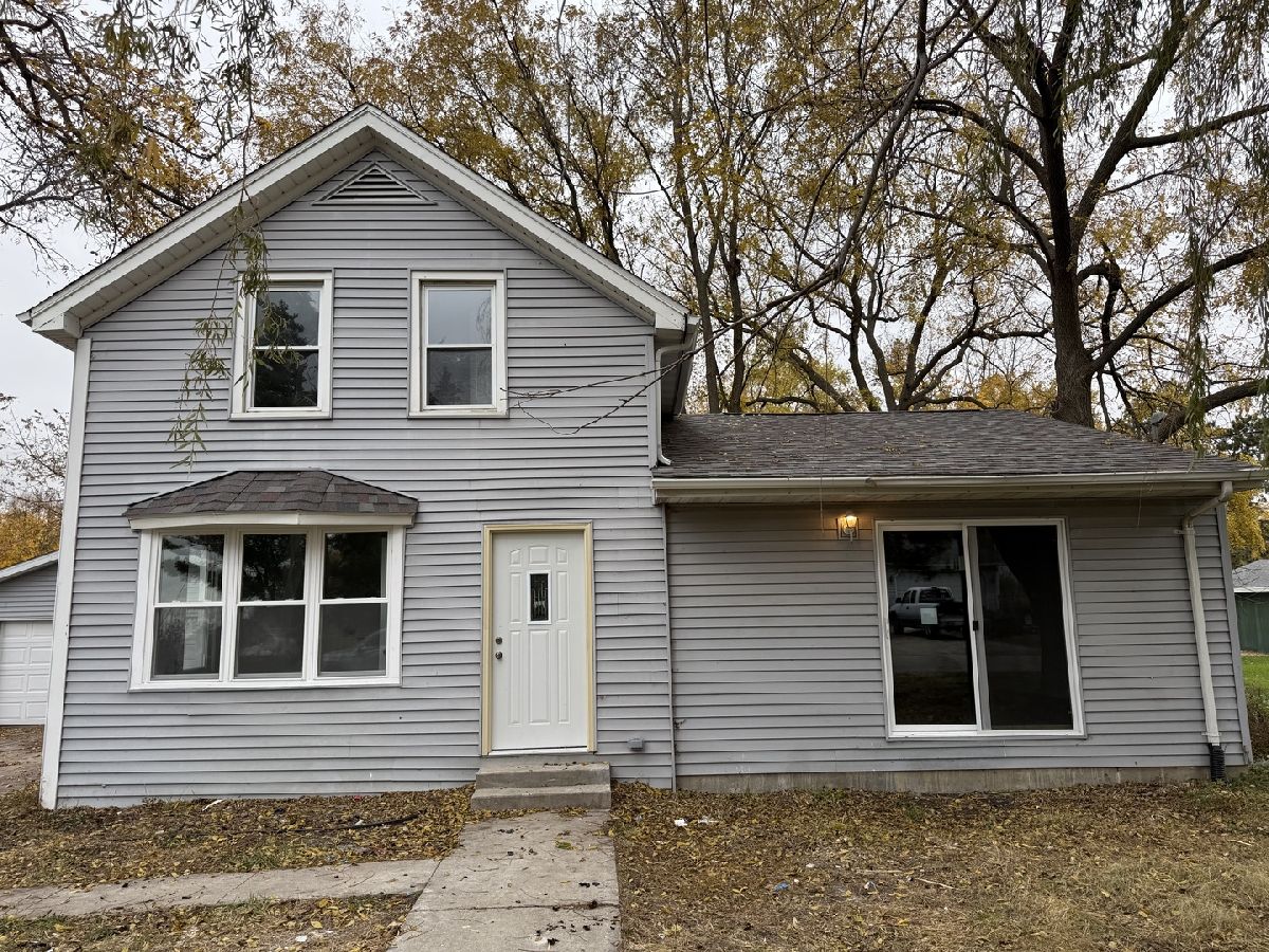  For Sale Mendota Illinois, 102 8th Avenue