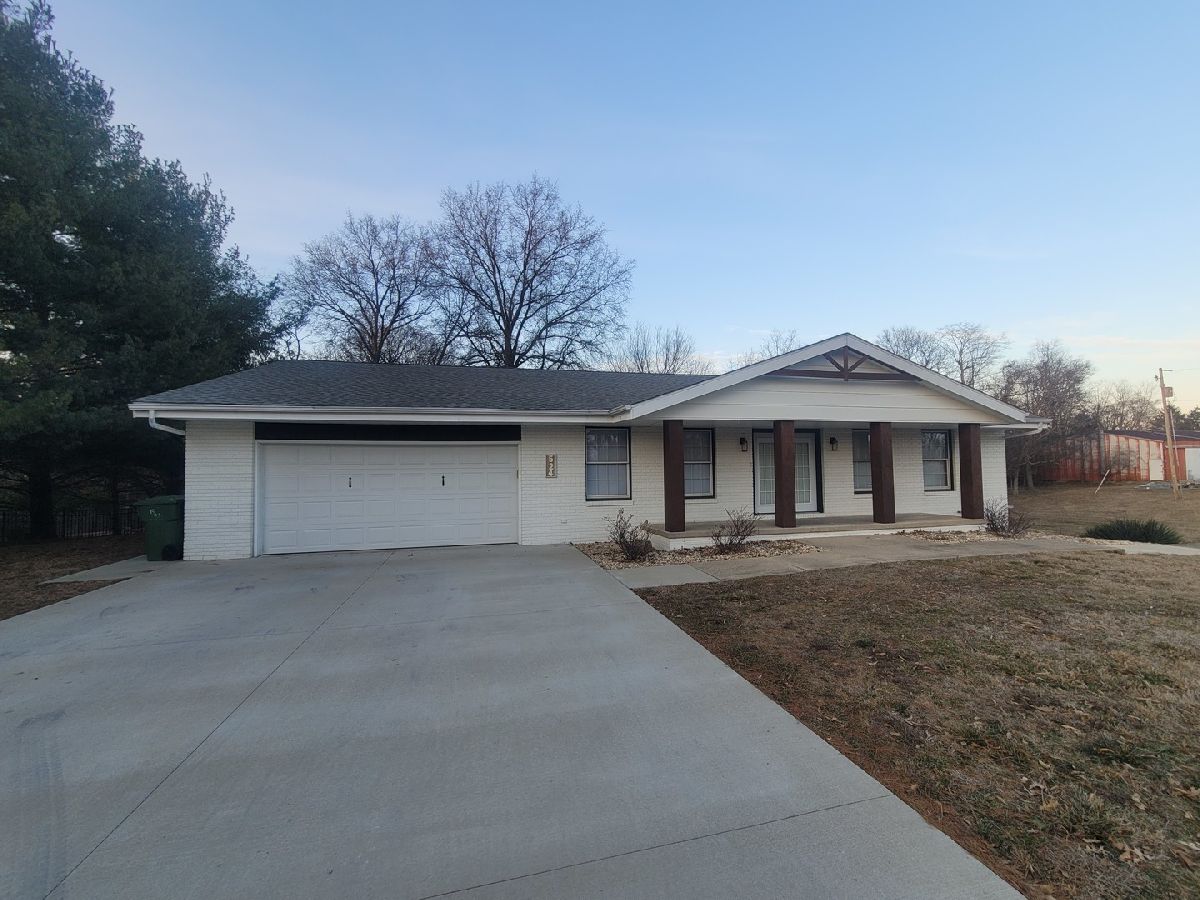  Rented Mt Vernon Illinois, 524 34th