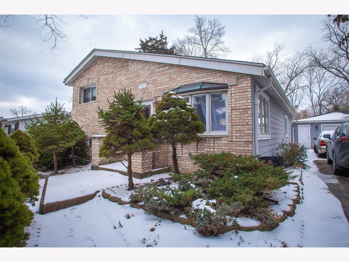  For Sale Glendale Heights Illinois, 1648 Glen Ellyn Road