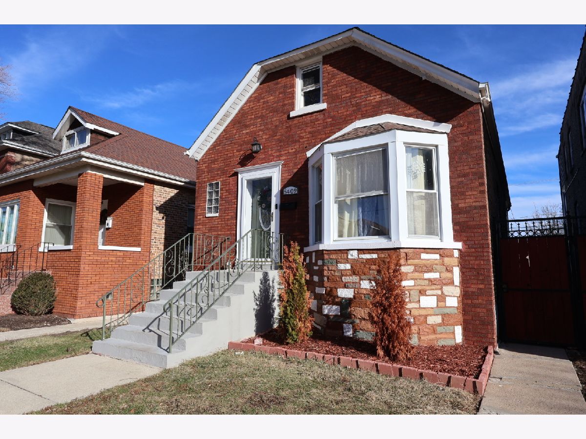  For Sale Chicago Illinois, 5409 Sawyer Avenue