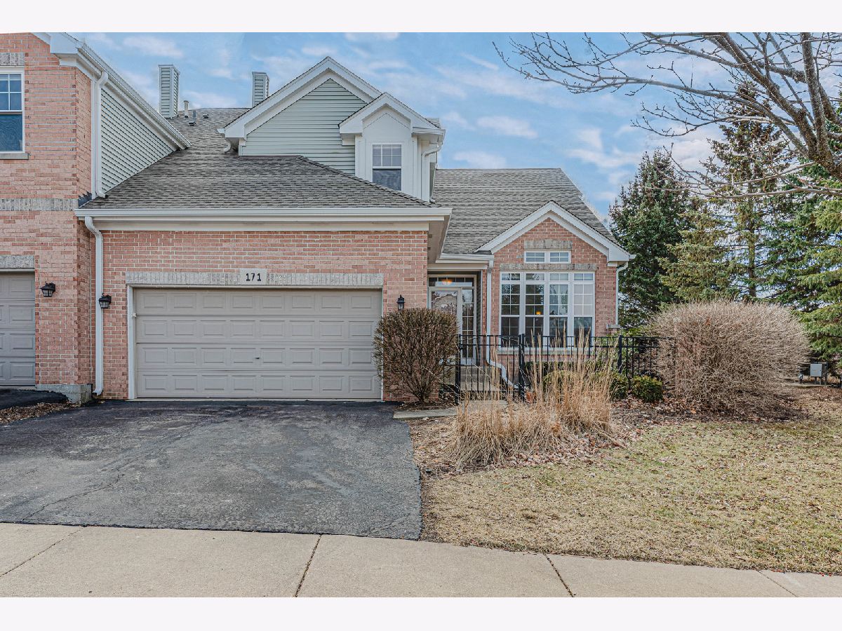 Townhomes For Sale The Villas In Hawk Hollow Bartlett Illinois, 171 Partridge Lane