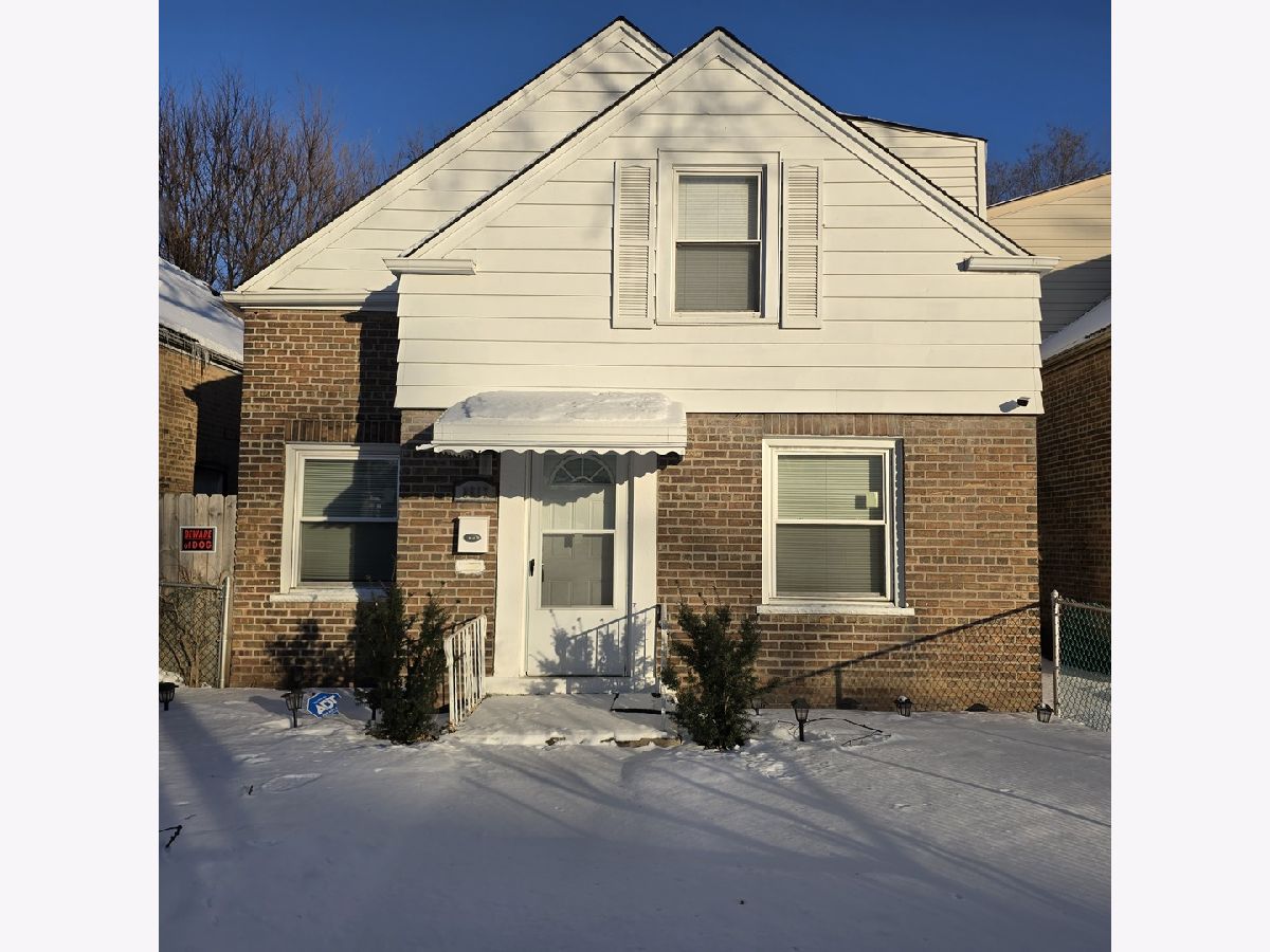  For Sale Chicago Illinois, 8617 Bennett Avenue