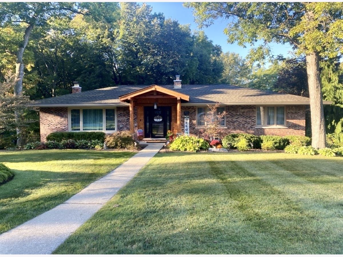  For Sale Lemont Illinois, 724 Ridge Road